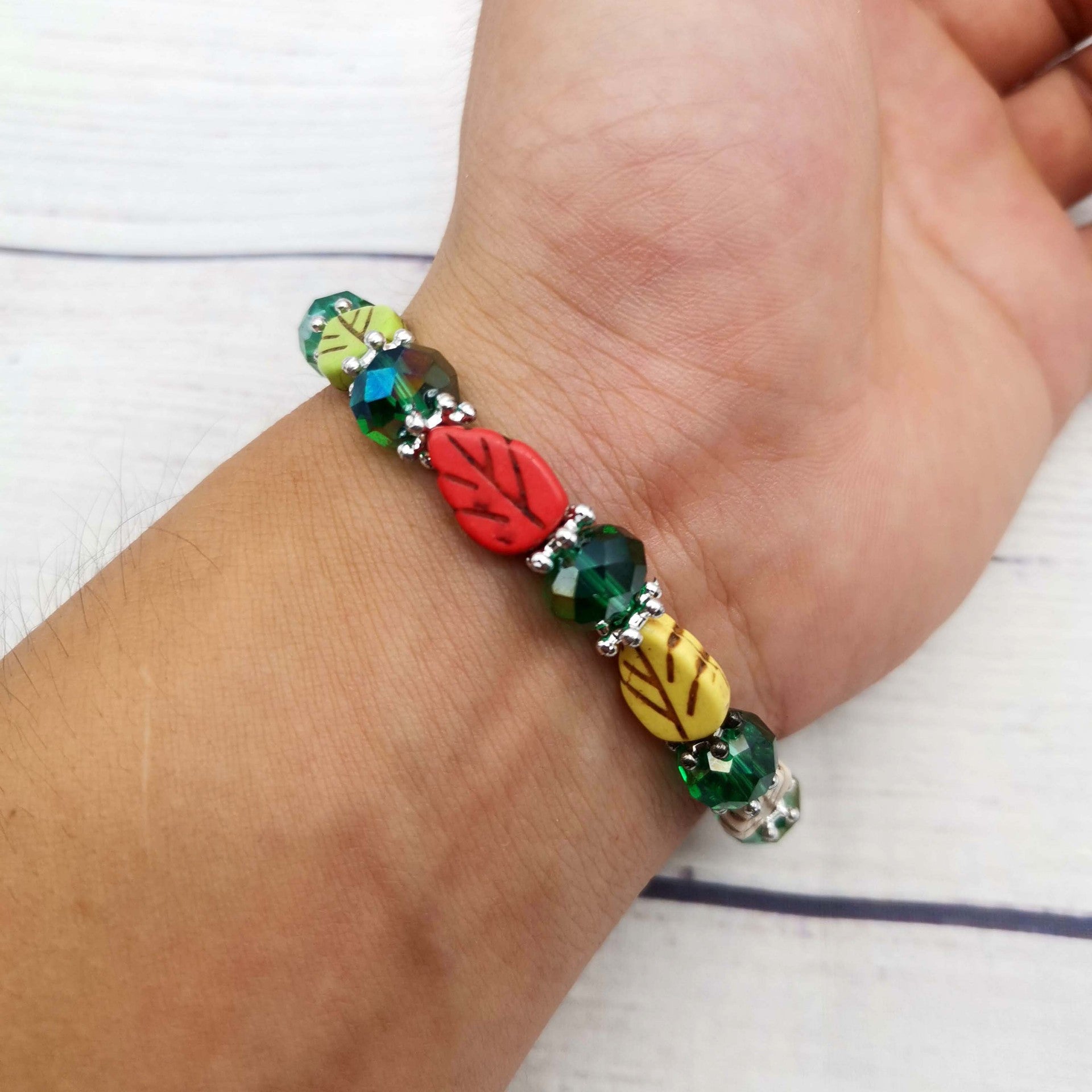 Wholesale Colorful Leaf Shape Turquoise Green Rhombus Natural Crystal Glass Bracelet